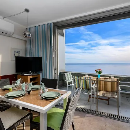 Apartment Costa Furnished Flat *